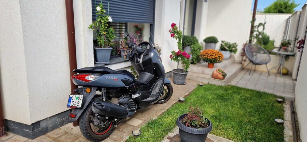 Yamaha N Max 155