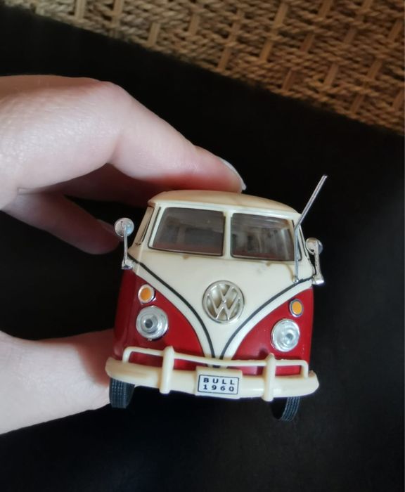 Количка hongwell cararama VOLKSWAGEN Автo.тип1-1963 Червен/бежов 1:43
