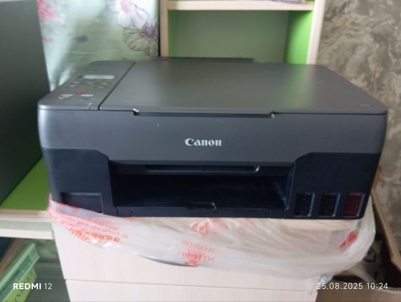 Продаётся цветной принтер Canon не использован и комьютер .