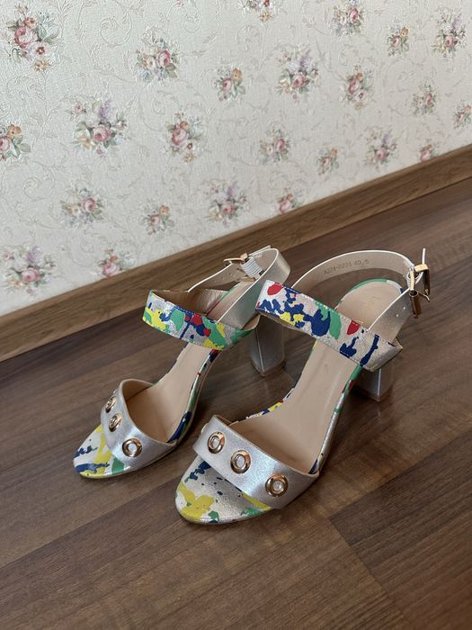 Босоножки серебряные бу