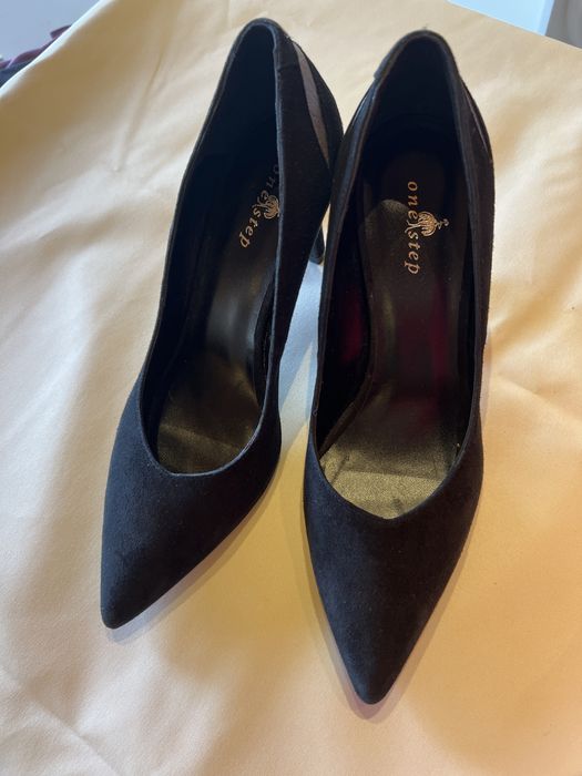 Елегантни дамски обувки на ток, номер 39