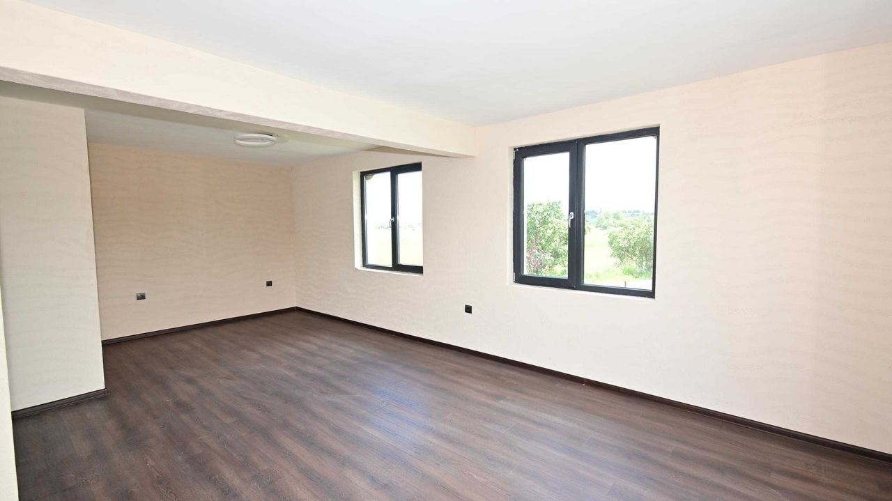 Продава се Къща в с. Гълъбник, Област Перник - 160 кв.м за 1488 €/кв.м - Снимка #16