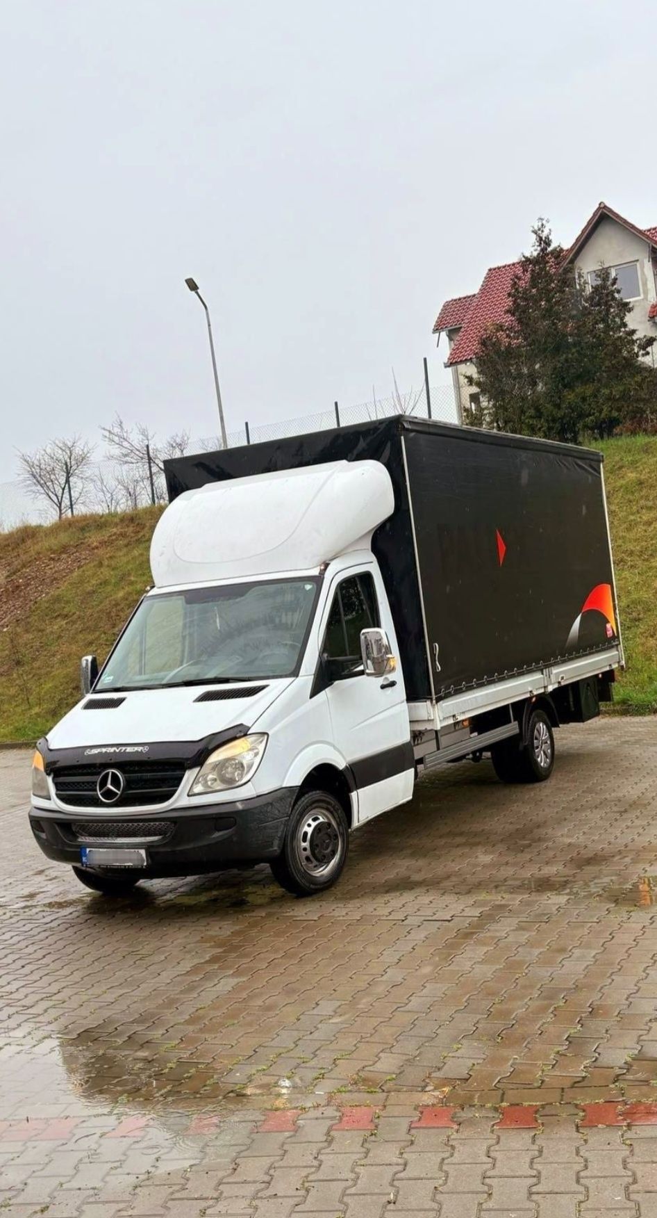 Vând Mercedes benz Sprinter 516CDI Axa dubla cat B Cauciucurii Noii