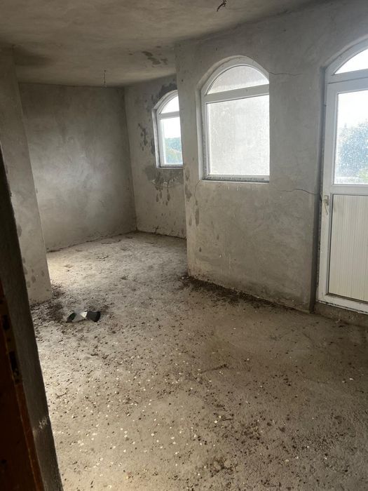 Se vinde VILĂ urgent (20.000€ cash) + rate lunar.