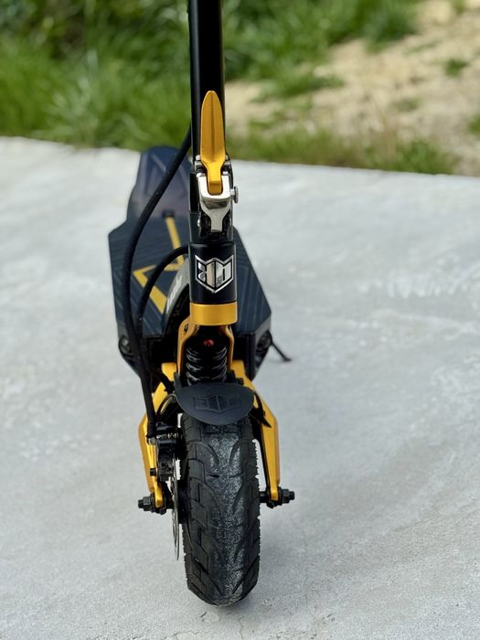 Продавам тротинетка Kaabo MANTIS KING GT