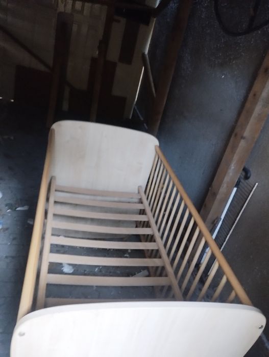 Pătuț bebe reglabil și cu sistem leganare