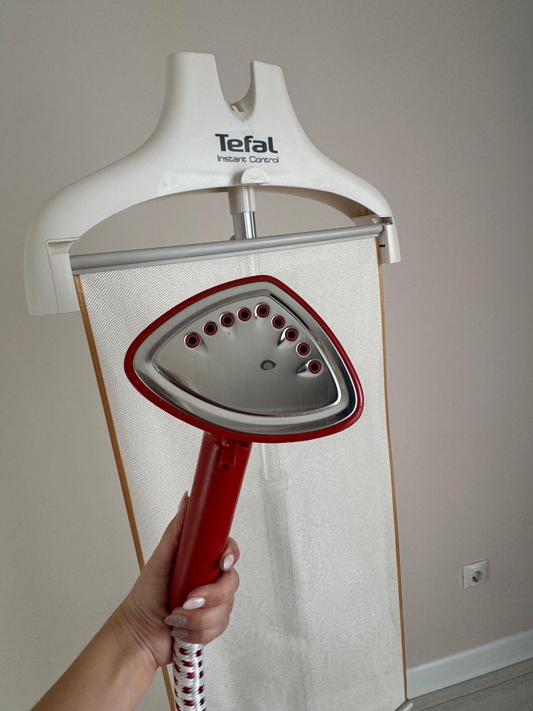 Паровой утюг от TEFAL.  В отличном состоянии.