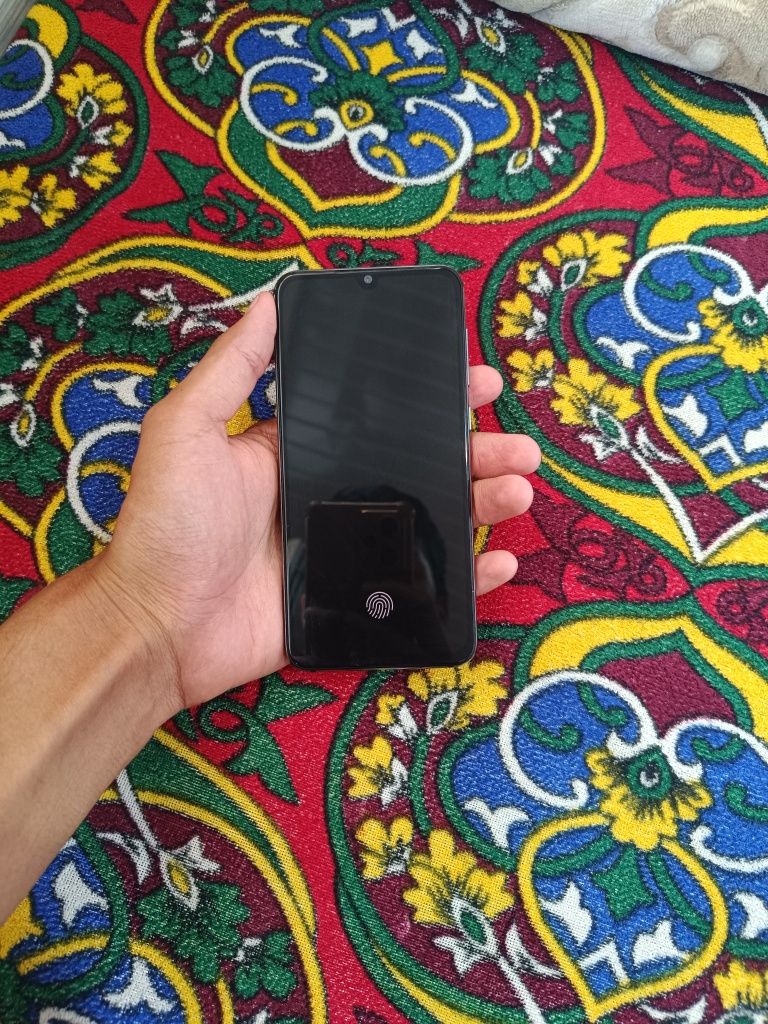 Mi 9 se (6/64 gb) flagman