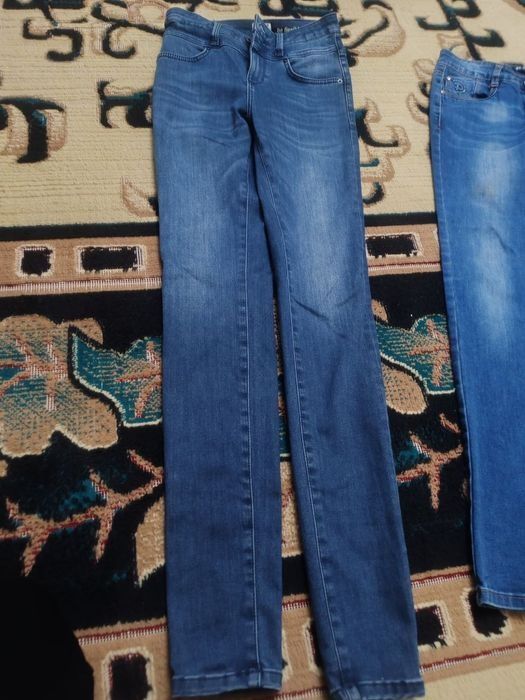 Продаётся подрасковые женские джинсы фирменные очень хорошего качества