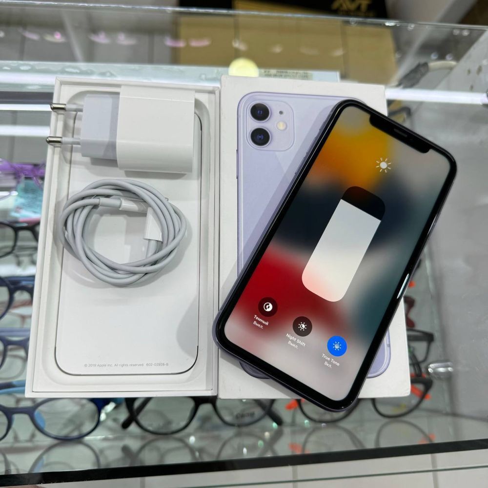Iphone 11 karobk dakument srochna sotiladi