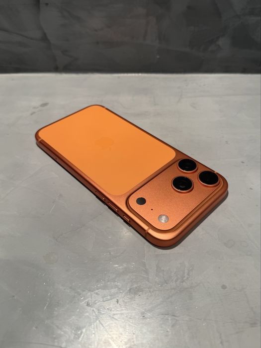 1 TB! КАТО ЧИСТО НОВ Iphone 17 Pro Max Orange