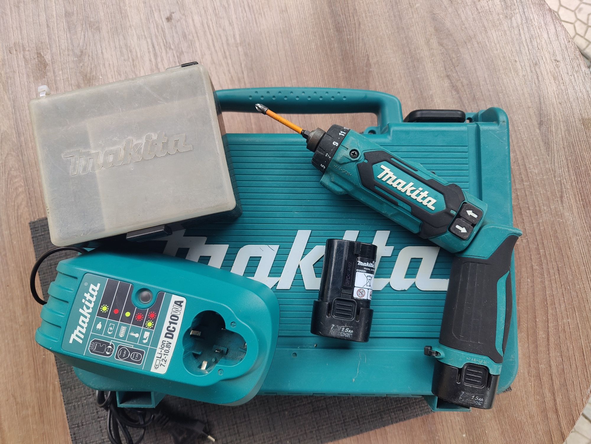 Электро отвёртка Макита Makita DF012D электроотвертка