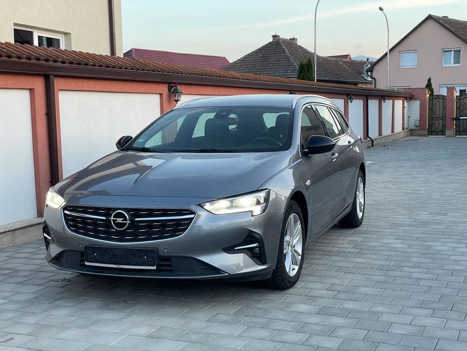 Opel Insignia Opel Insignia Sports Tourer 2.0 Elegance - Diesel Automatic 174 hp