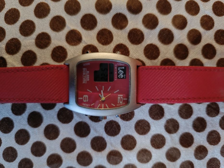 Часовник Lee Метален