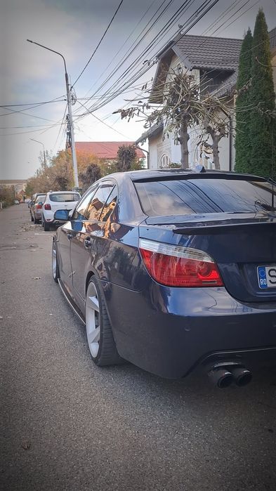 Vând Bmw e60 520d
