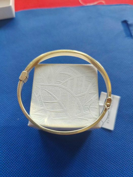 Златна твърда гривна 7.66гр 14К