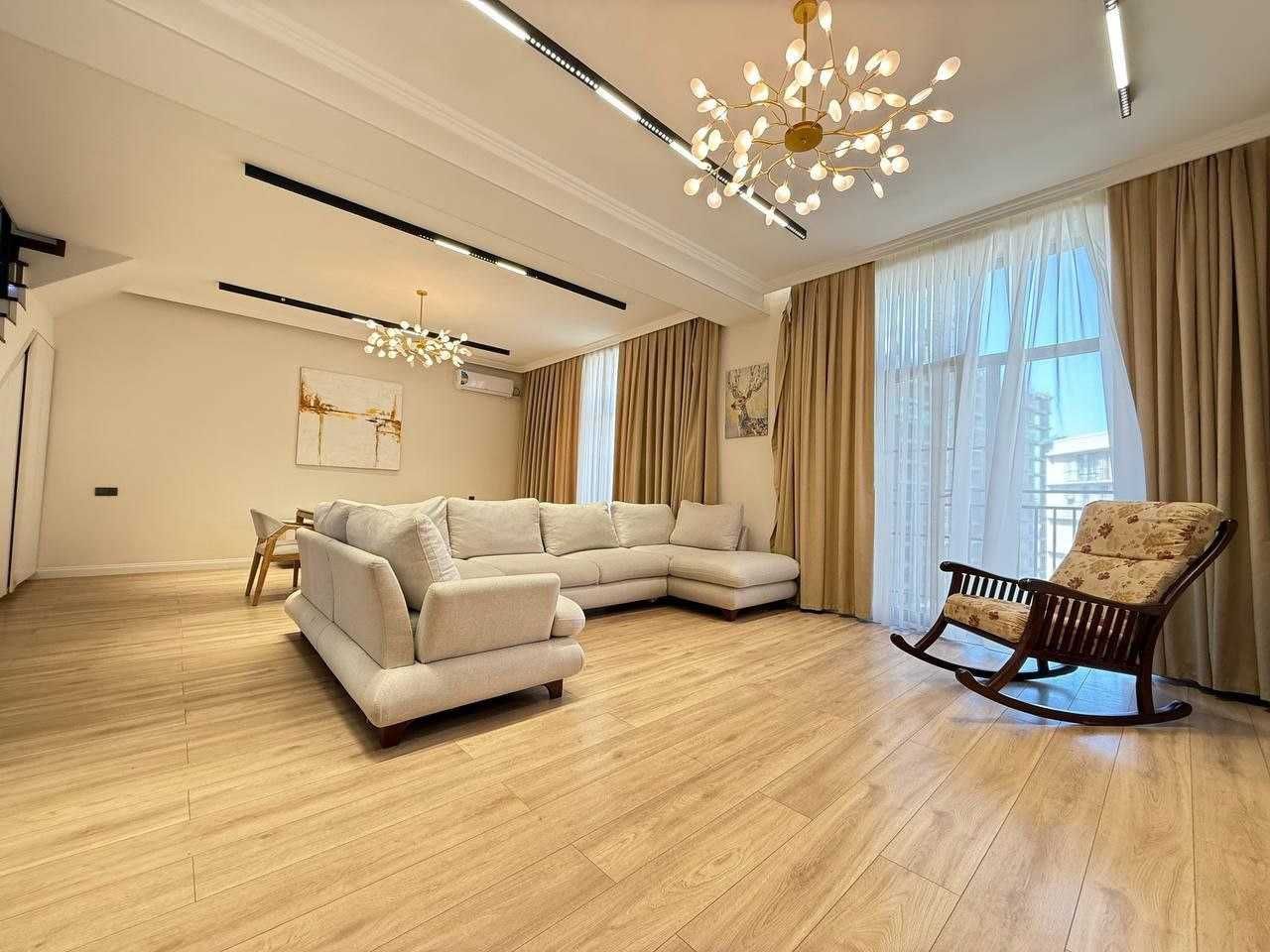 Продается 4х комнатная квартира в ЖК Соларис на Кушбеги.
Дуплекс