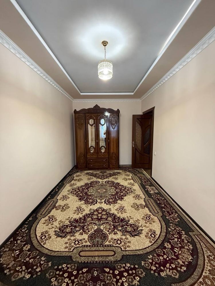 Продается 2 ком. Квартира площадью 60 кв.м. Адрес Эркин Савдо
