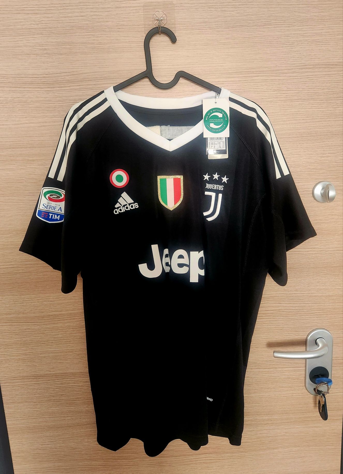 Tricou Juventus colectie + 2 fulare