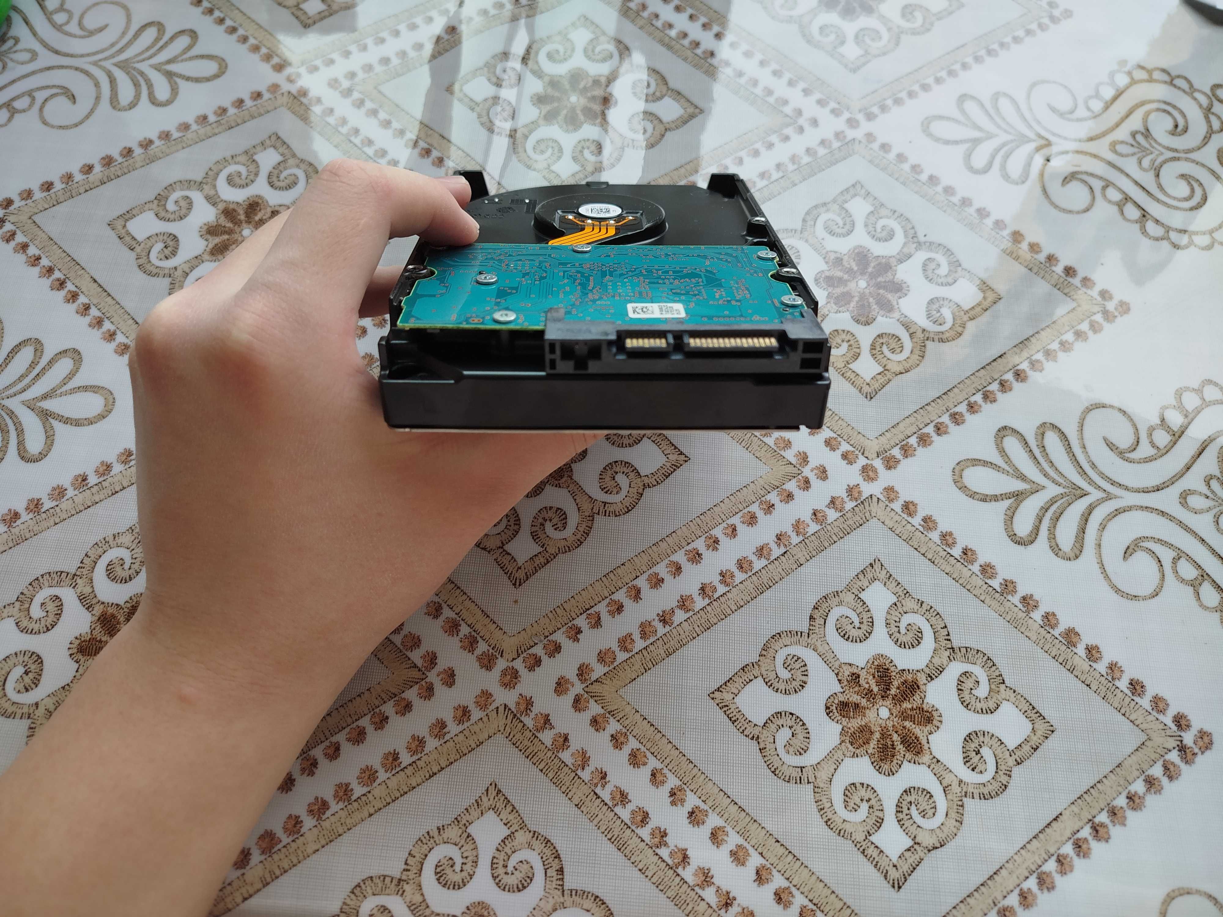 Жёсткий диск Toshiba на 2tb