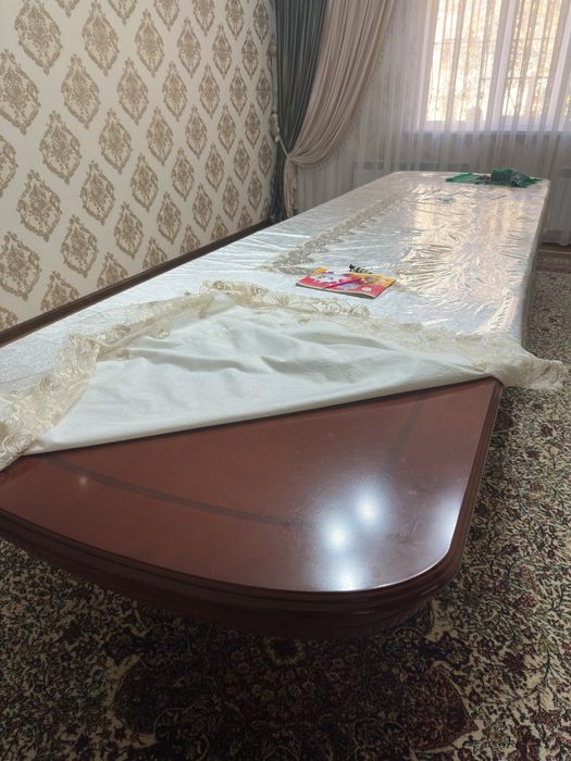 Стол в отличном состояние