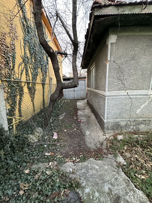 Casa + teren de vanzare / Cartier 23 August