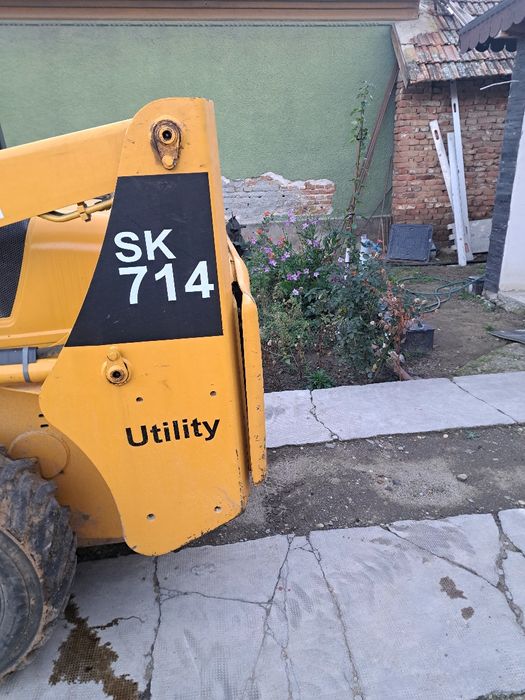Încărcător frontal ( bobcat ) komatsu sk714