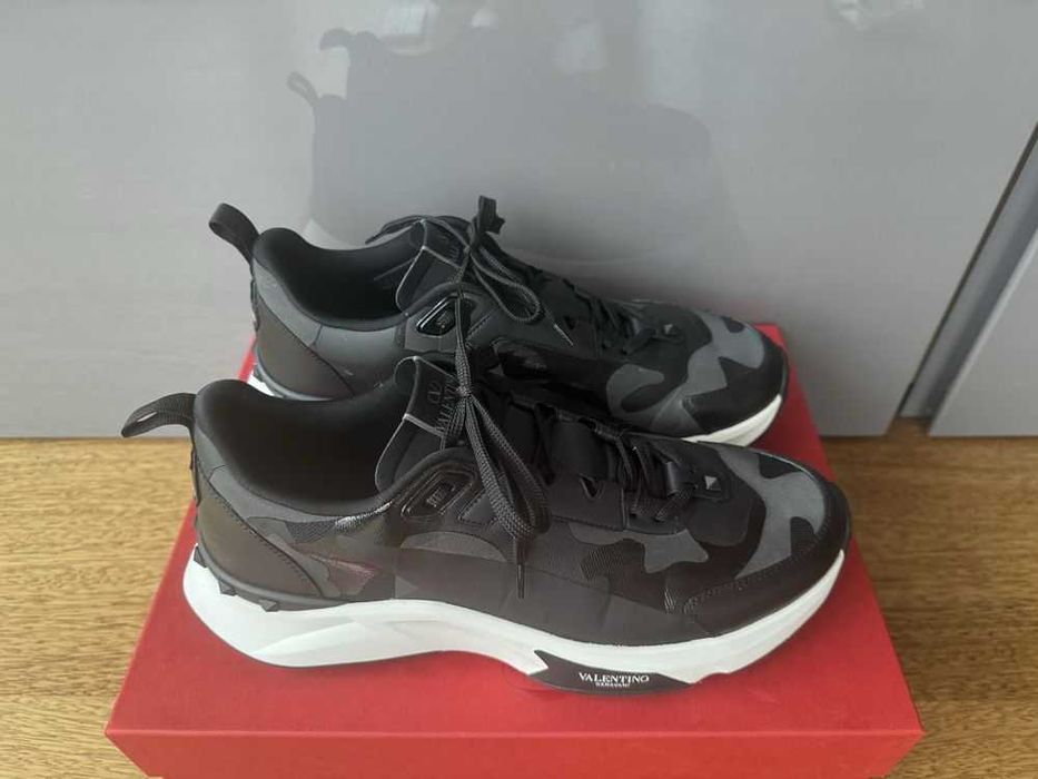 Чисто нови маратонки