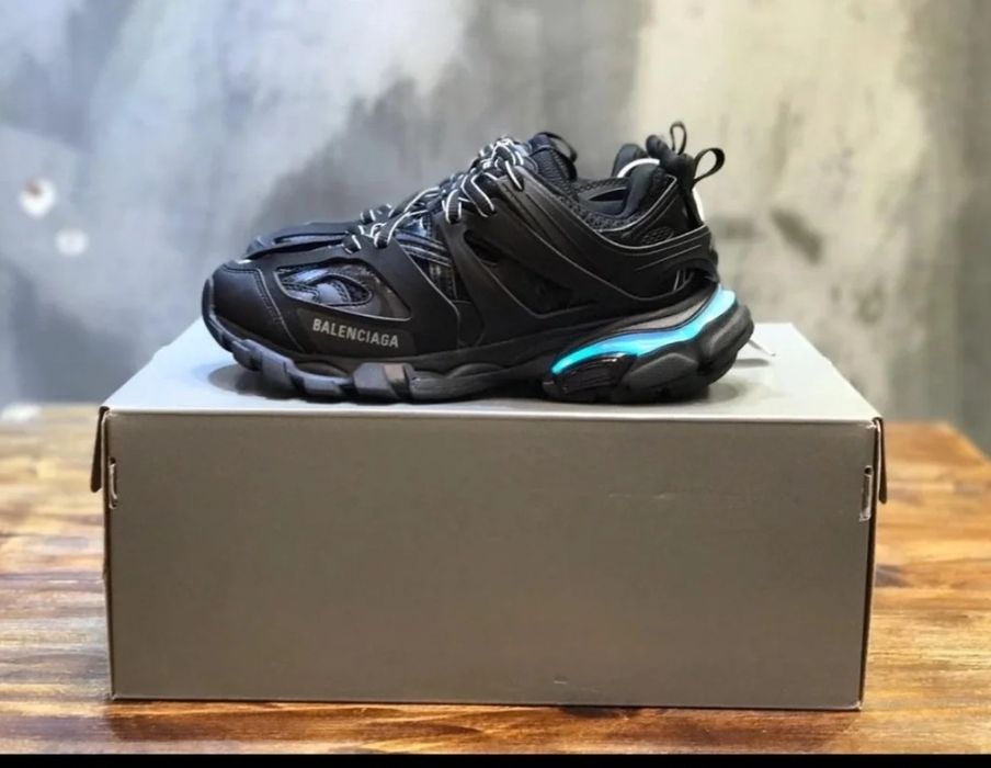 Balenciaga track led
