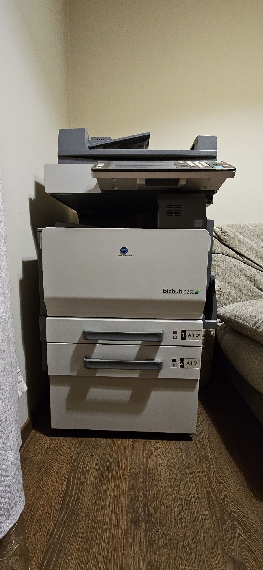 Imprimanta Multifuncțională Konica - Minolta Bizhub C250