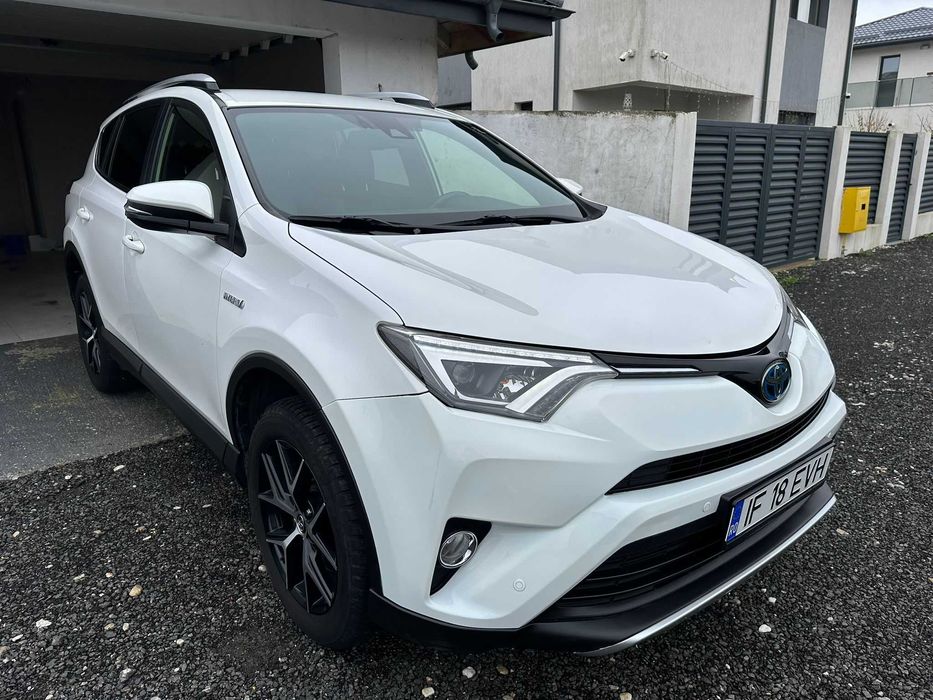 Toyota RAV4 STYLE Hybrid Distronic