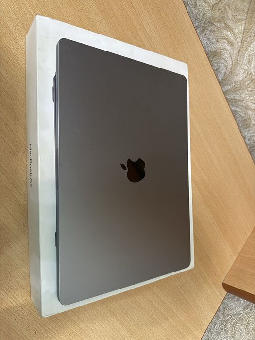 MacBook Air M3 15 Inch 100% yomkost