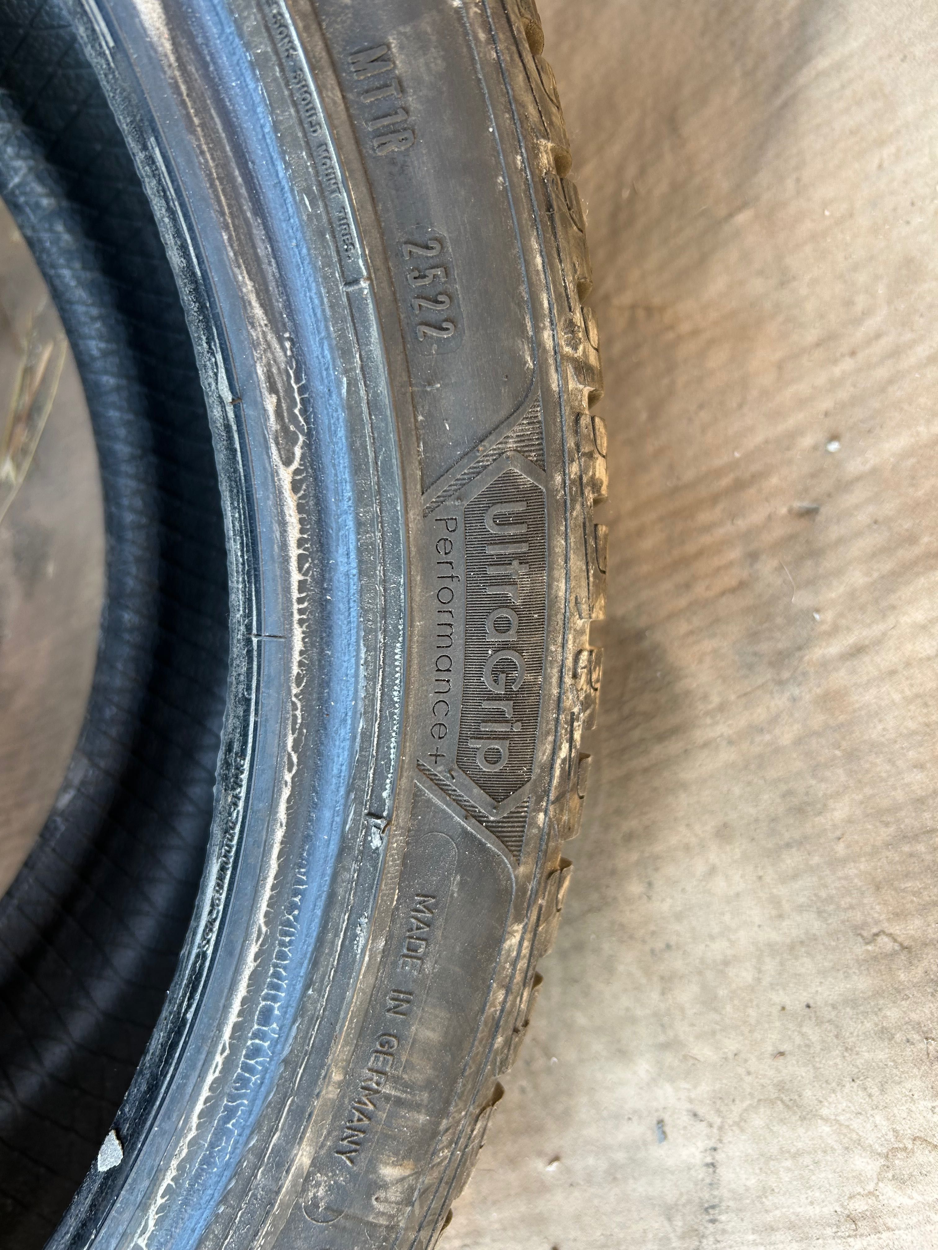 Goodyear 245/45/18 2бр. зимни