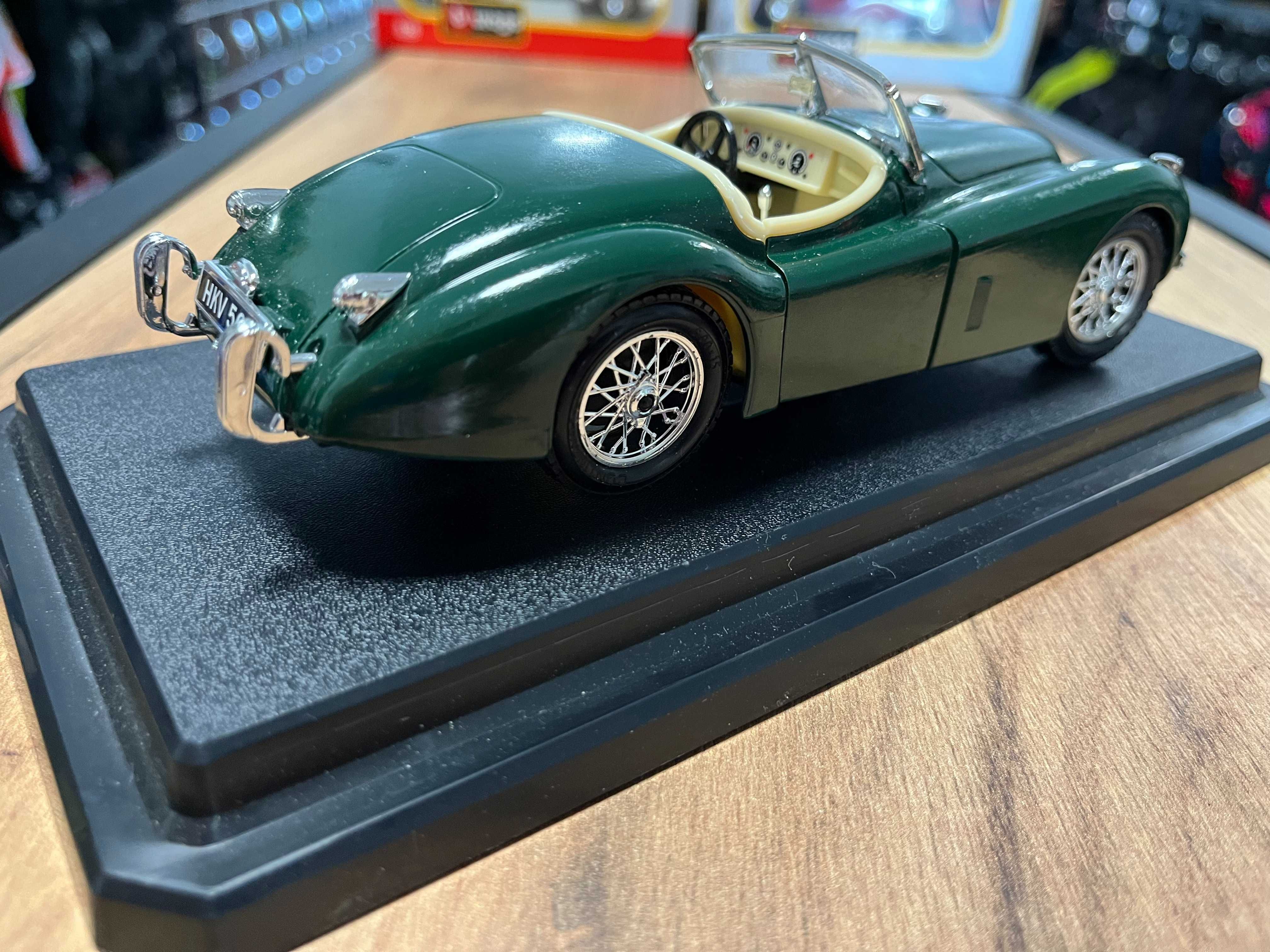 Метална колекционерска количкa BBURAGO JAGUAR XK120  1948  мащаб 1:24