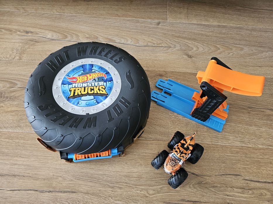 Писта Hot Wheels Monster Trucks