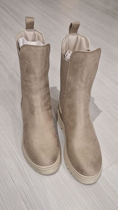 Дамски ботуши от велур