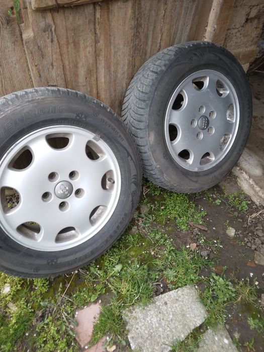 Почти нови зимни гуми с джанти AUDI