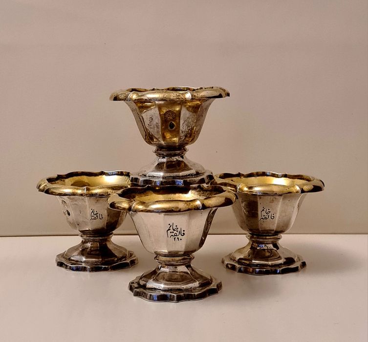 Сребърни чаши за яйца 19-ти век.