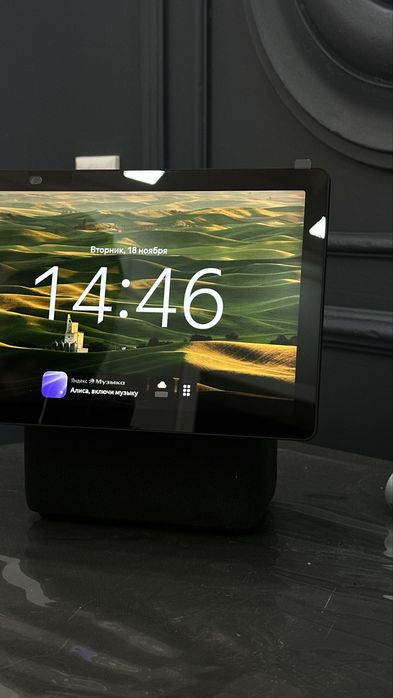 Колонка с планшетом(Яндекс Дуо Макс)