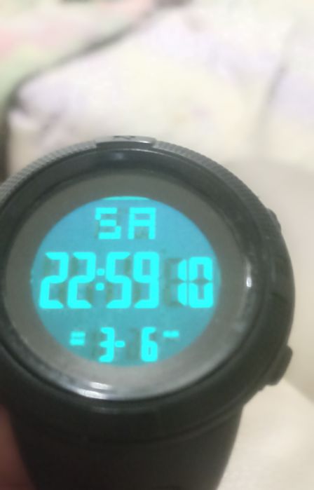 Продам новые часы электр.