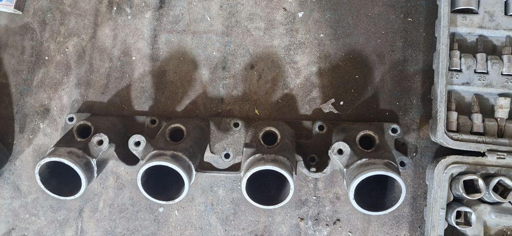 Впускной коллектор