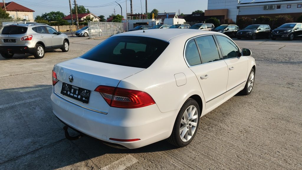 Skoda Superb DSG/2014/2.0diesel//xenon/led