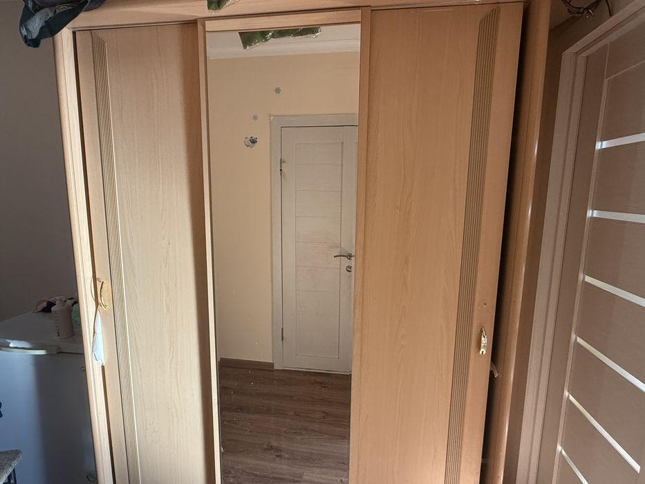 Продам шкаф для спальни