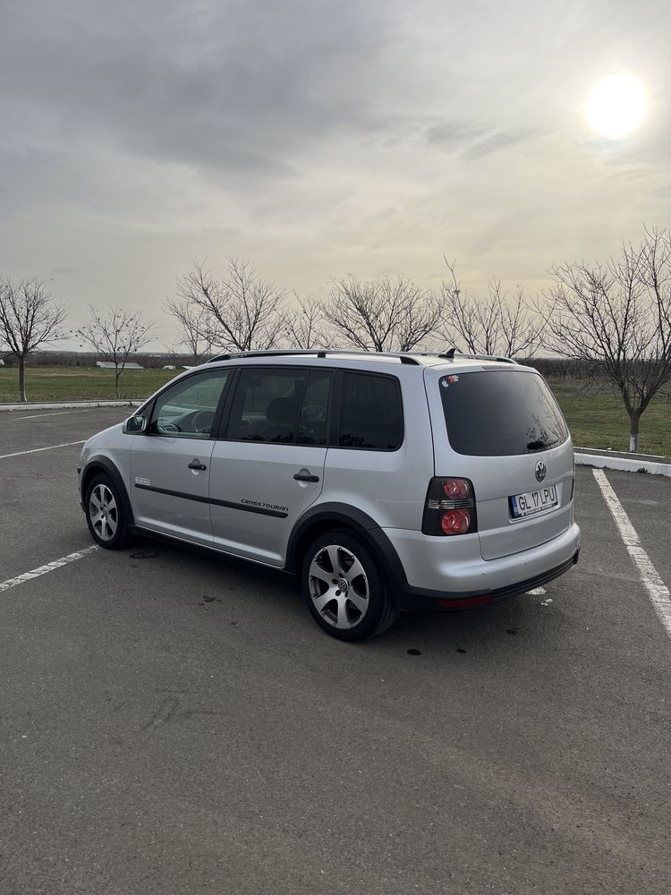 Volkswagen Cross Touran 2.0 Tdi, 170cp, 7locuri, euro 4