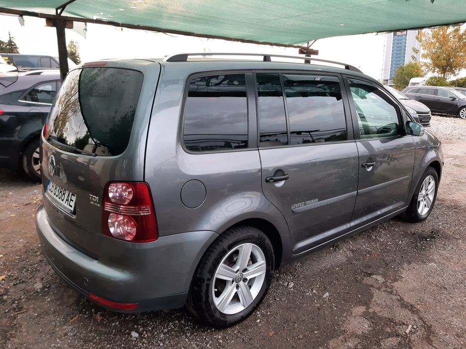 VW TOURAN 1.9 TDI-105к.с.-6 скорости  7- МЕСТЕН