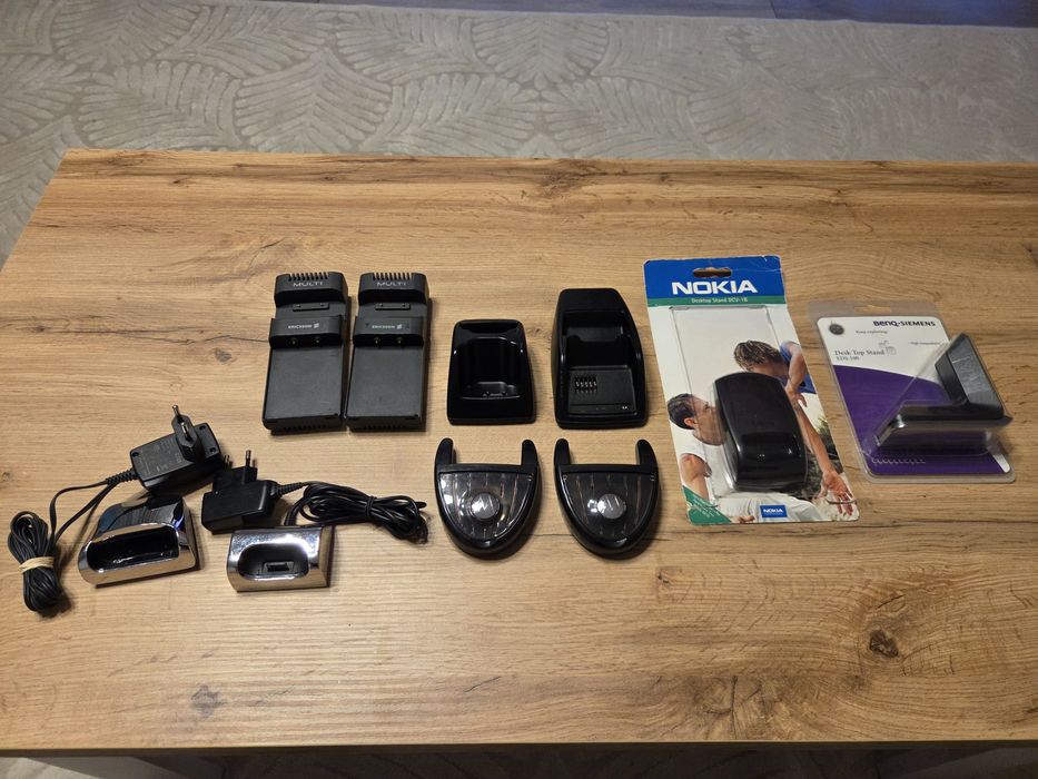 Dock-uri (standuri) telefoane Nokia, Siemens, Ericsson, Motorola, Benq
