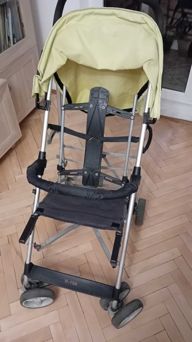 Carucior pentru copii pliabil de tip stoller