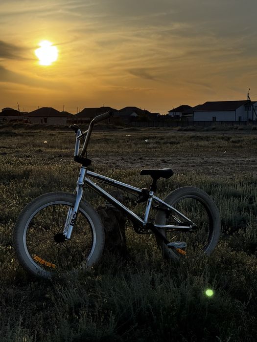 Продам срочно велосипед bmx