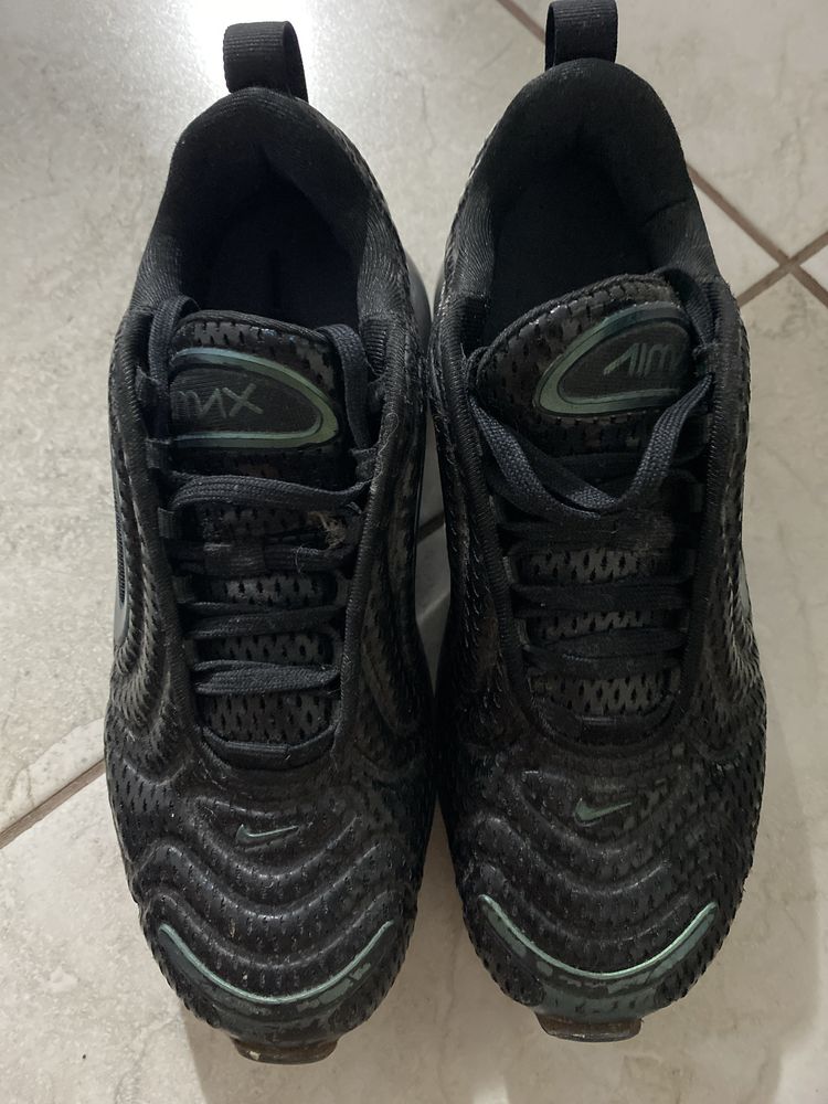 Air Max 720 , ca noi