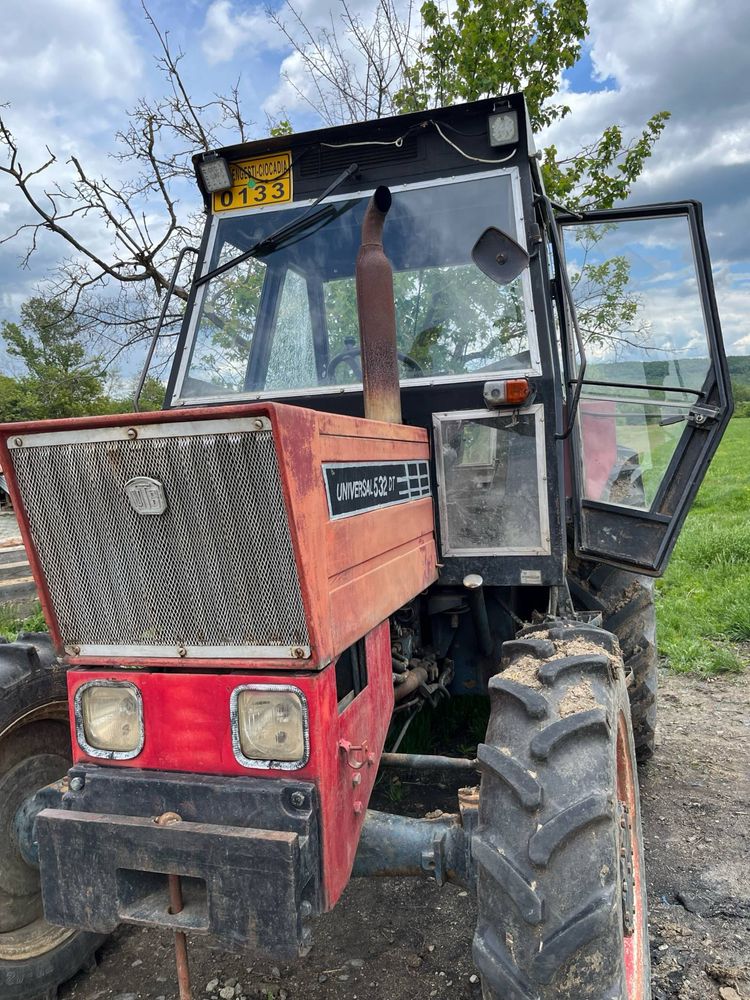 Tractor u532.